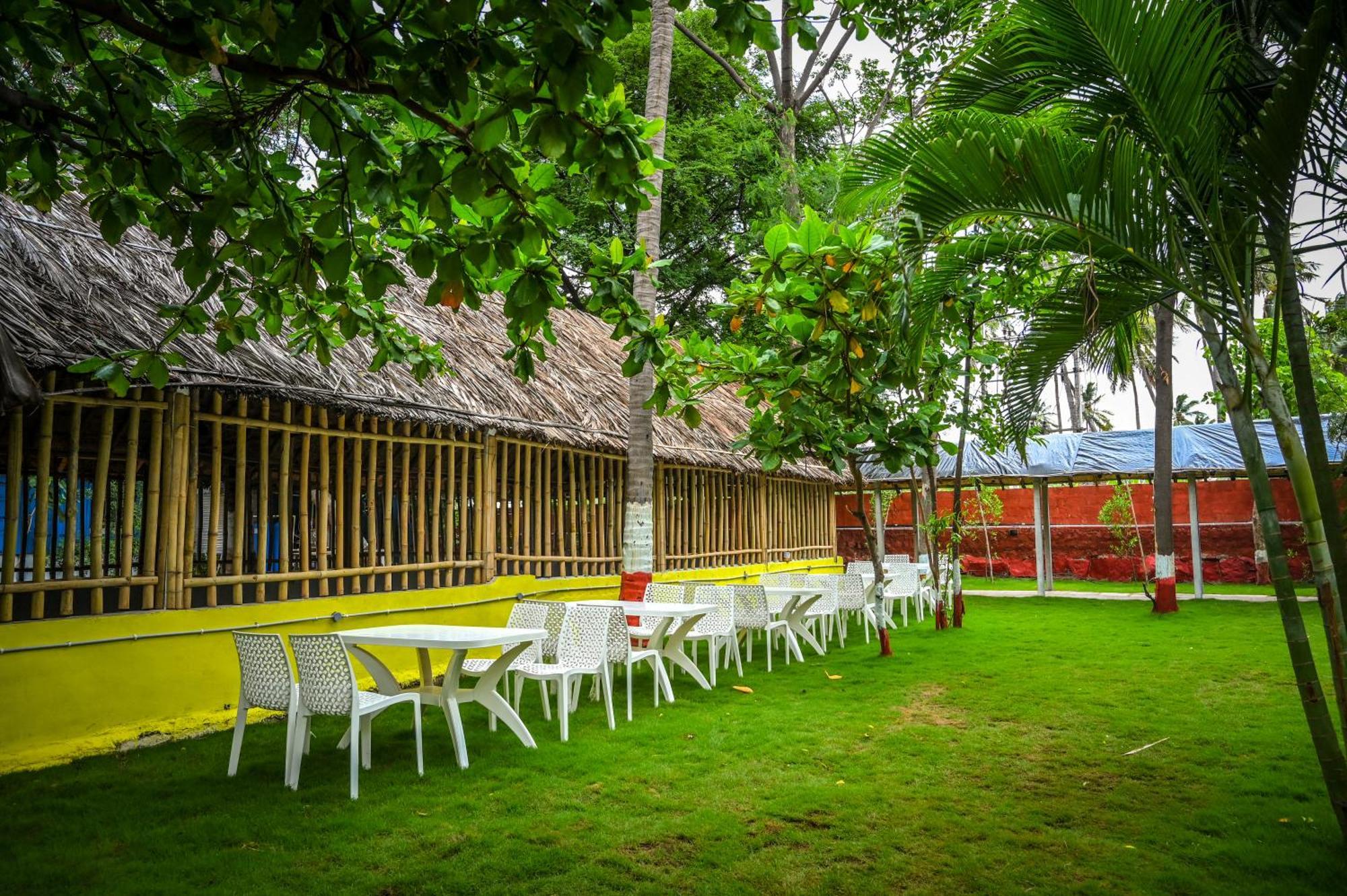 霍斯佩特 Tamarind Tree Way Side Amenities酒店 外观 照片
